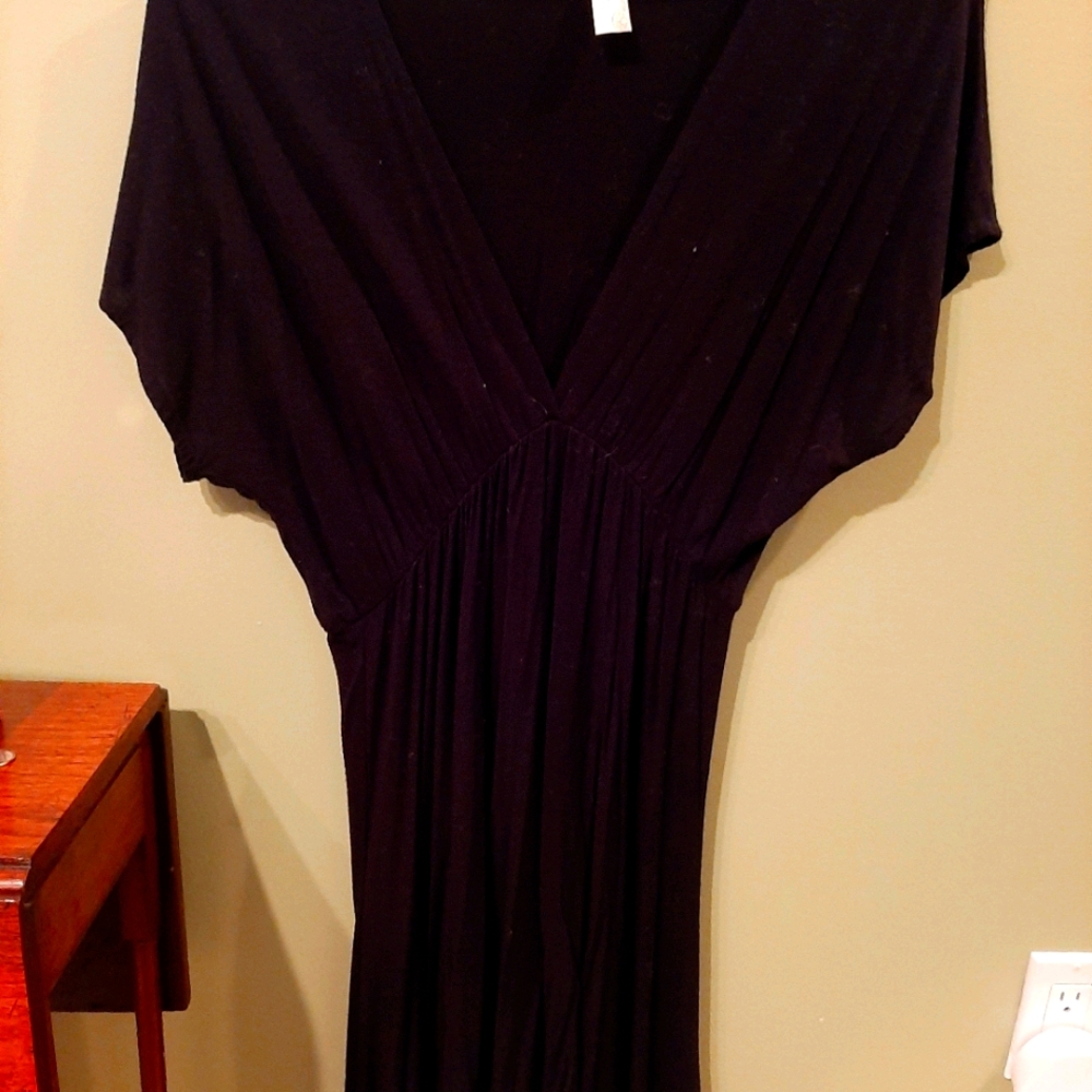 Long shirt/short dress. Perfect for leggins.